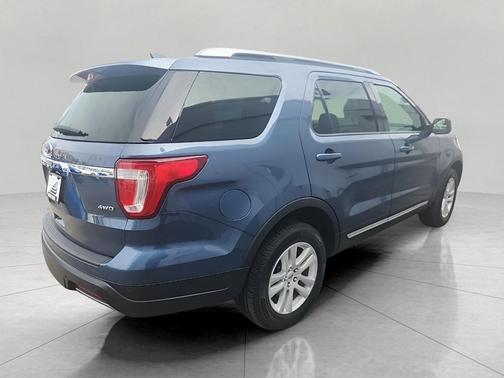 BLUE METALLIC 2019 Ford Explorer XLT