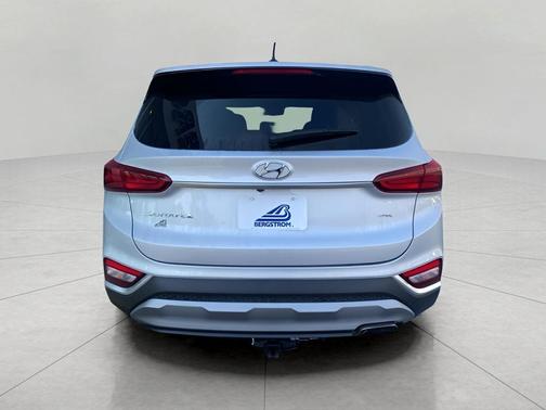 2019 Hyundai SANTA FE SE 2.4