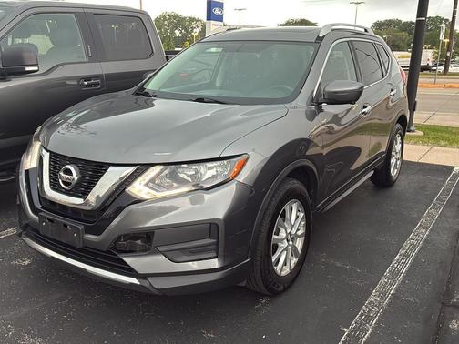 Gun Metallic 2017 Nissan Rogue SV