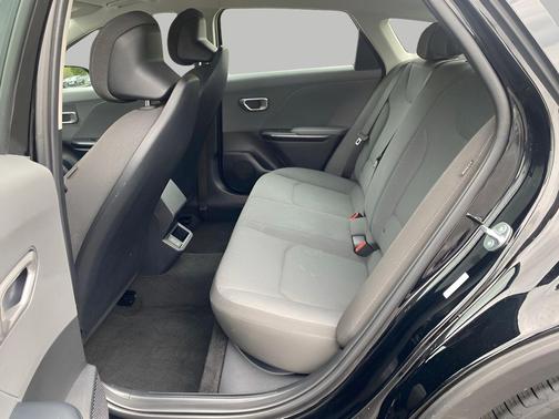 Aurora Black Pearl 2025 Kia K4 LXS