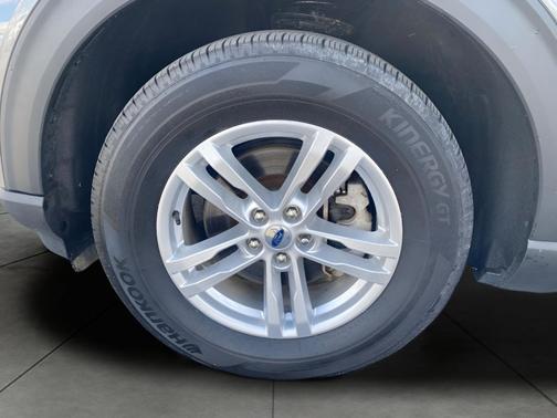 CARBONIZED GRAY METALLIC 2023 Ford Explorer XLT