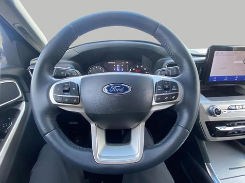 CARBONIZED GRAY METALLIC 2023 Ford Explorer XLT