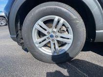 AGATE BLACK METALLIC 2024 Ford Explorer XLT
