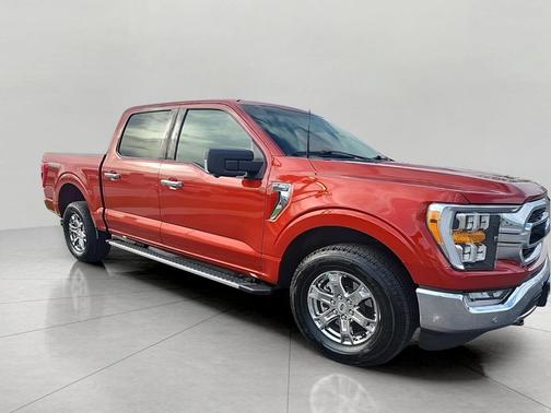 HOT PEPPER RED MET TINTD CC 2023 Ford F-150 XLT