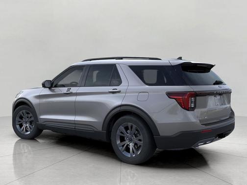 Carbonized Gray Metallic 2026 Ford Explorer Active