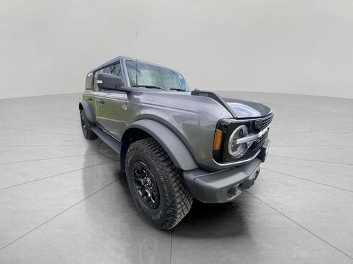 CARBONIZED GRAY METALLIC 2023 Ford Bronco Wildtrak