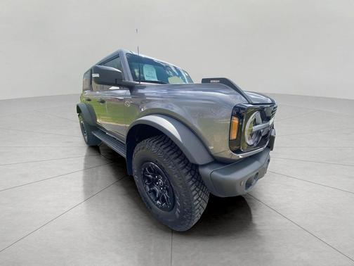 CARBONIZED GRAY METALLIC 2023 Ford Bronco Wildtrak