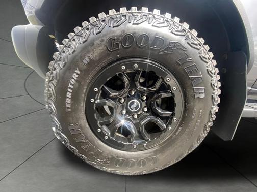 CARBONIZED GRAY METALLIC 2023 Ford Bronco Wildtrak