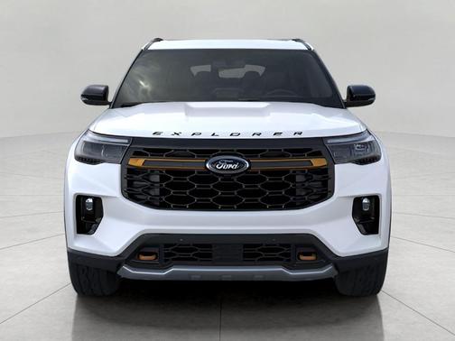 Star White Metallic Tri-Coat 2026 Ford Explorer Tremor