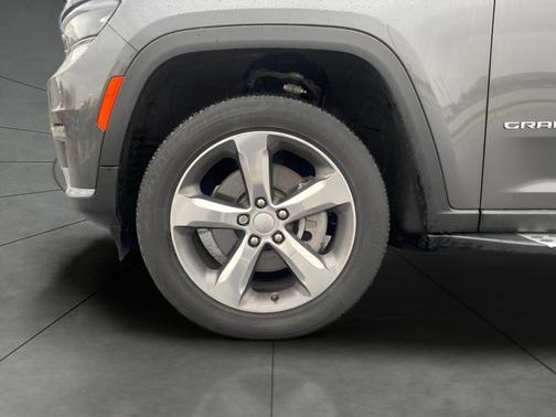 Baltic Gray Metallic Clearcoat 2023 Jeep Grand Cherokee L Limited