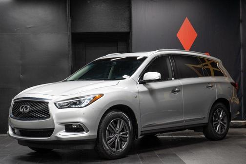 2016 INFINITI QX60 Base