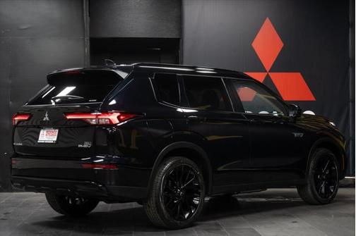 2025 Mitsubishi Outlander PHEV SEL