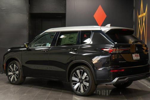 2025 Mitsubishi Outlander PLATINUM EDITION 2.5 S-AWC
