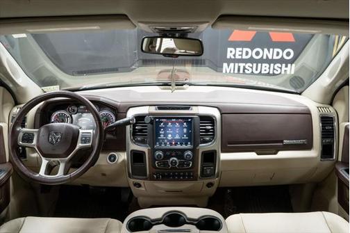 2018 RAM 3500 Laramie Crew Cab 4x2 6'4' Box