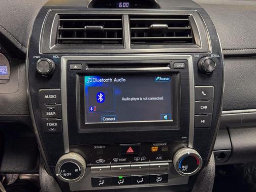 Gray 2014 Toyota Camry SE