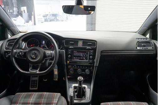 2019 Volkswagen Golf GTI 2.0T S 4-Door