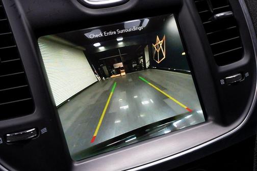 2022 Chrysler 300 Touring