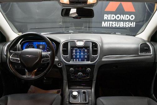 2022 Chrysler 300 Touring