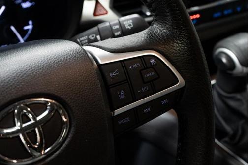2023 Toyota Sienna XLE 7 Passenger