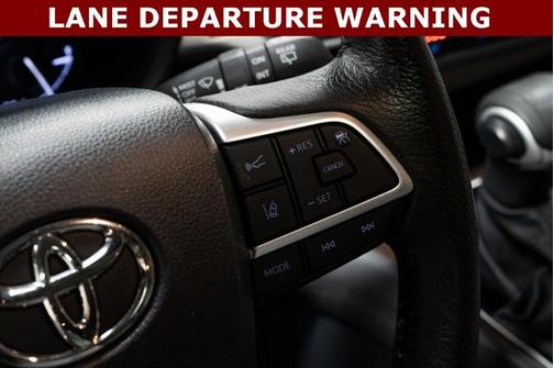 2023 Toyota Sienna XLE 7 Passenger