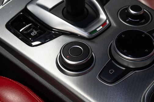 2022 Alfa Romeo Stelvio Ti