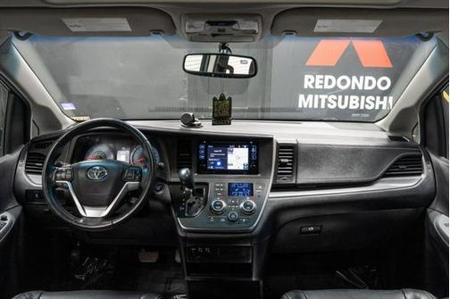 2016 Toyota Sienna SE Premium