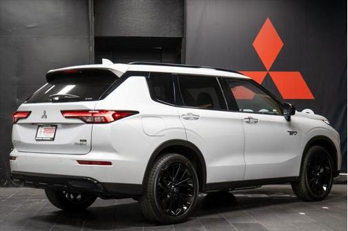 2025 Mitsubishi Outlander PHEV SEL