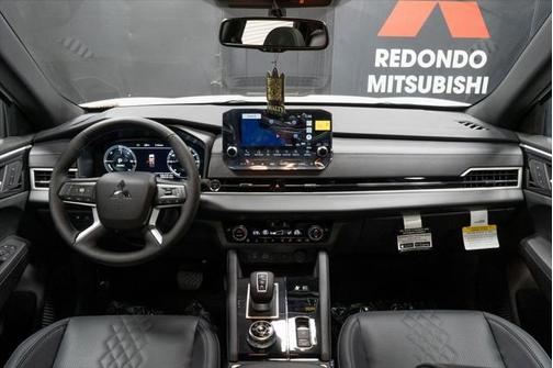 2025 Mitsubishi Outlander PHEV SEL