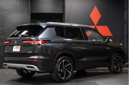 2025 Mitsubishi Outlander PHEV SEL