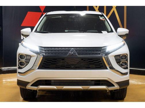 White Diamond 2026 Mitsubishi Eclipse Cross SE