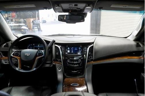 2016 Cadillac Escalade Luxury