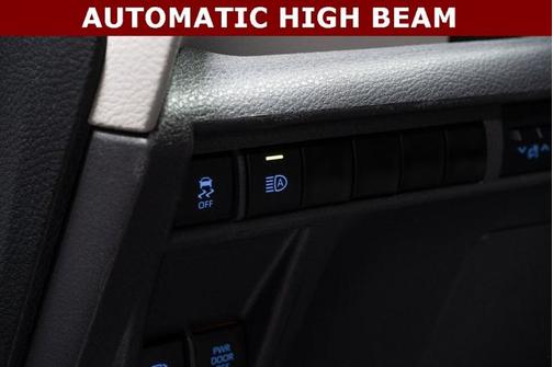 2021 Toyota Sienna XLE 8 Passenger