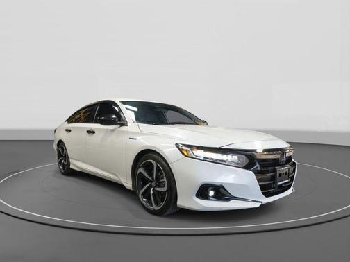 Platinum White Pearl 2022 Honda Accord Hybrid Sport