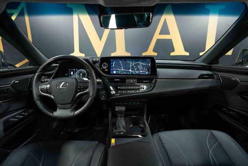2025 Lexus ES 300h Luxury