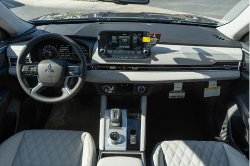 2025 Mitsubishi Outlander PHEV SEL