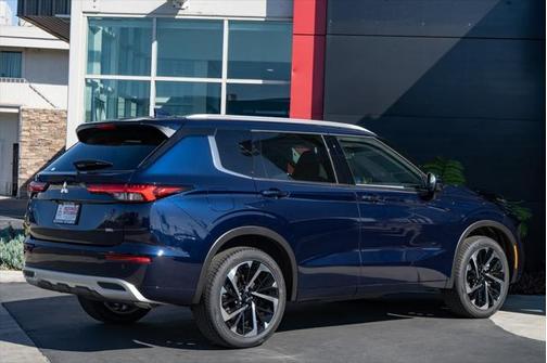 2025 Mitsubishi Outlander PHEV SEL