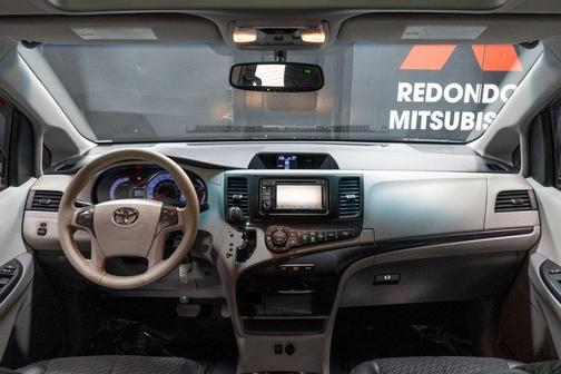 2014 Toyota Sienna SE