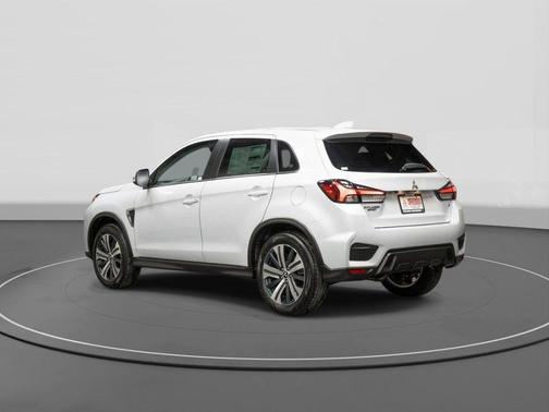White Diamond 2026 Mitsubishi Outlander Sport SE