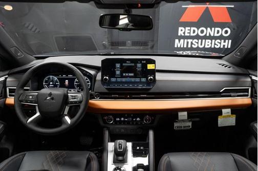 2025 Mitsubishi Outlander PHEV SEL
