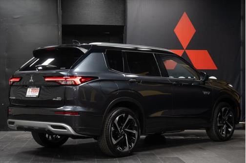 2025 Mitsubishi Outlander PHEV SEL