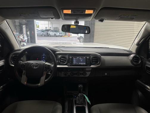 Super White 2017 Toyota Tacoma SR5