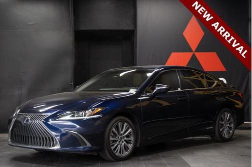 2021 Lexus ES 300h Base