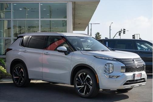 2025 Mitsubishi Outlander PHEV SEL
