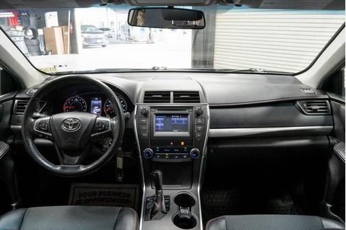 2016 Toyota Camry SE