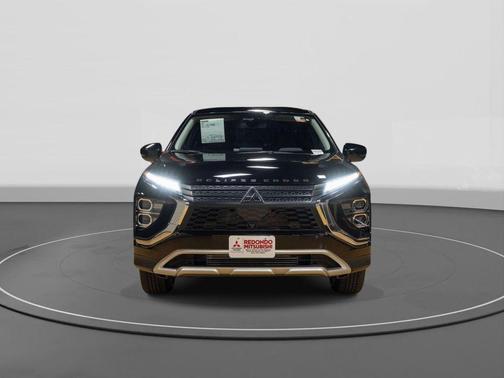 Labrador Black Pearl 2026 Mitsubishi Eclipse Cross SE