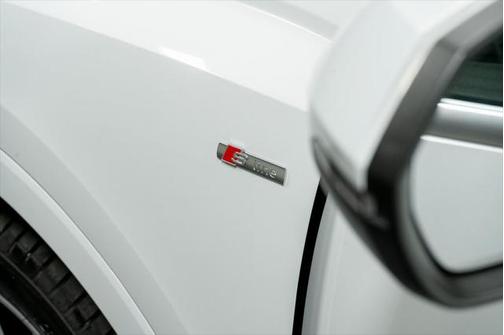 2020 Audi Q3 45 S line Premium