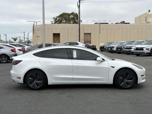 Pearl White Multi-Coat 2020 Tesla Model 3 Standard Range Plus