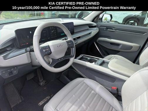 Aurora Black Pearl 2024 Kia EV9 Land