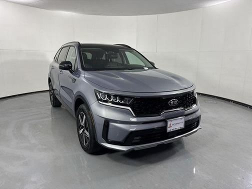 Everlasting Silver 2021 Kia Sorento EX