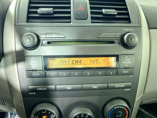 2011 Toyota Corolla LE